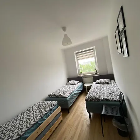 Polinezyjska * Варшава